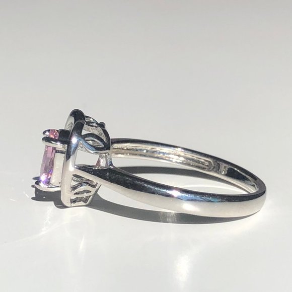Silver Ring Pink Heart Stone in a size 8. - Picture 3 of 4